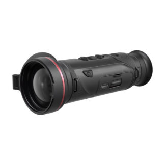 Outdoor optiekproducten van KijkerOnline, waaronder krachtige voorzetkijkers en richtkijkers, ideaal voor jacht en lange-afstandsschoten